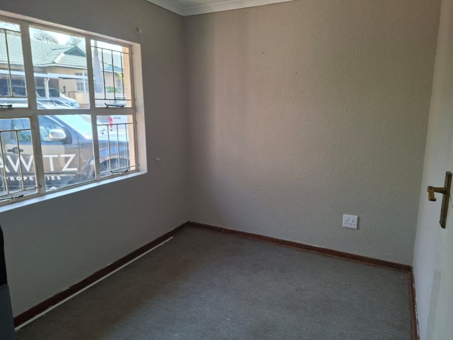 3 Bedroom Property for Sale in Geelhoutpark North West